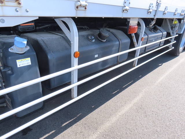 三菱ふそうスーパーグレートアルミウイング大型（10t）[写真30]