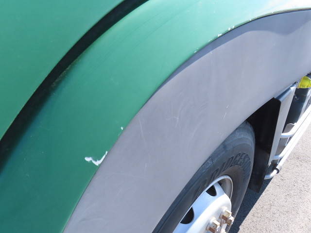 三菱ふそうスーパーグレートアルミウイング大型（10t）[写真32]