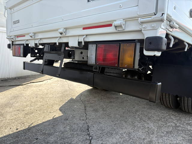 マツダタイタン平ボディ小型（2t・3t）[写真16]