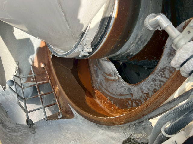 日野プロフィアミキサー車（コンクリートミキサー）大型（10t）[写真10]