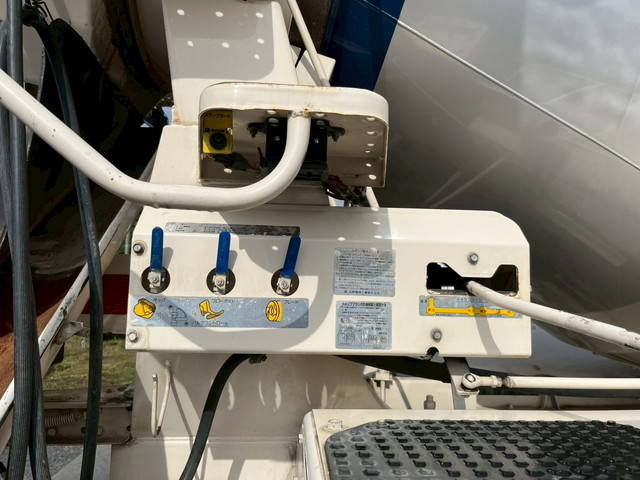 日野プロフィアミキサー車（コンクリートミキサー）大型（10t）[写真14]