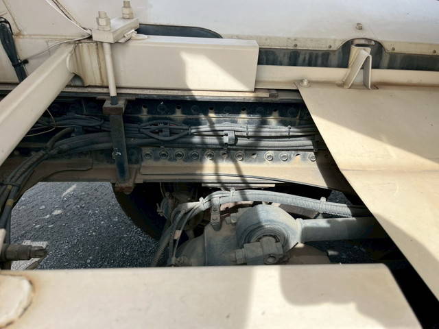 日野プロフィアミキサー車（コンクリートミキサー）大型（10t）[写真20]