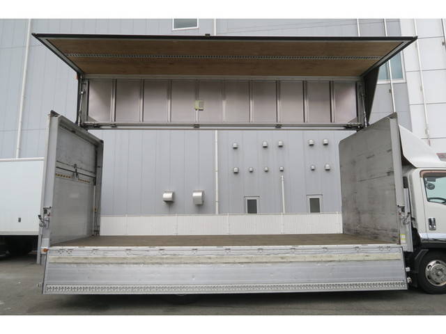 いすゞフォワードアルミウイング中型（4t）[写真11]