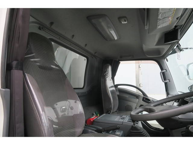 いすゞフォワードアルミウイング中型（4t）[写真12]