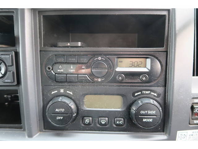 いすゞフォワードアルミウイング中型（4t）[写真14]