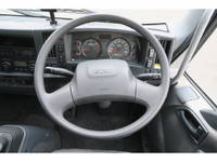 いすゞフォワードアルミウイング中型（4t）[写真17]