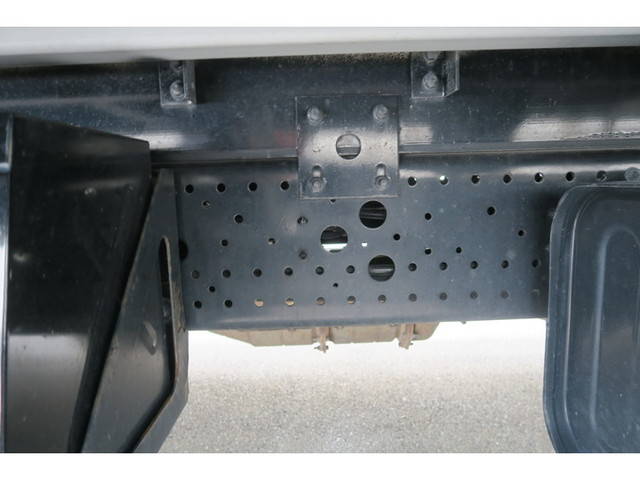 いすゞフォワードアルミウイング中型（4t）[写真26]