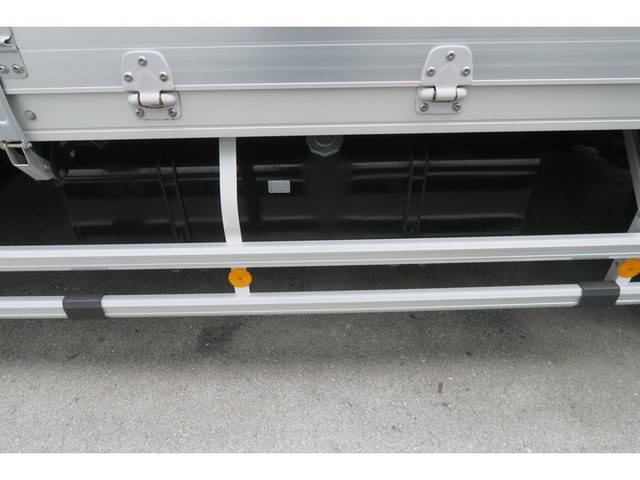 いすゞフォワードアルミウイング中型（4t）[写真28]