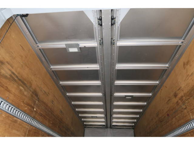 いすゞフォワードアルミウイング中型（4t）[写真07]