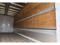 いすゞフォワードアルミウイング中型（4t）[写真09]