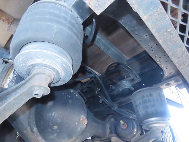 いすゞギガアルミブロック大型（10t）[写真11]