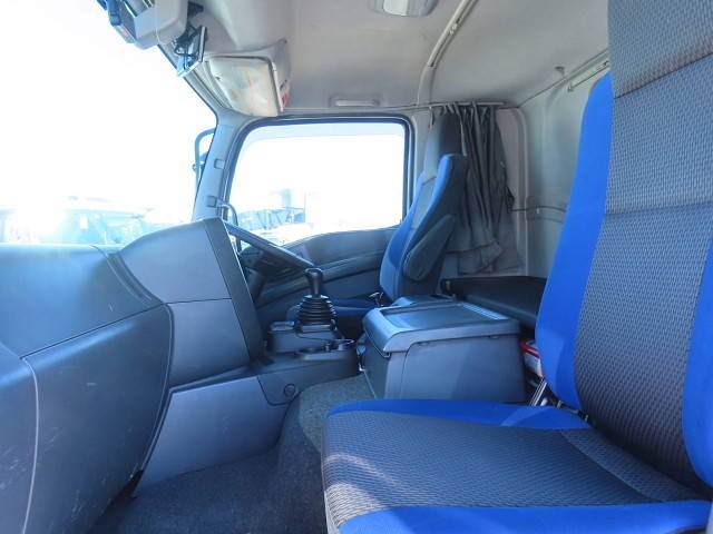 いすゞギガアルミブロック大型（10t）[写真18]