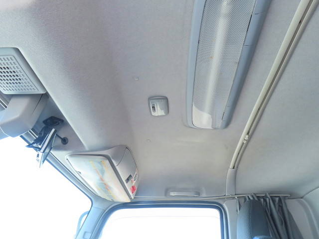 いすゞギガアルミブロック大型（10t）[写真19]