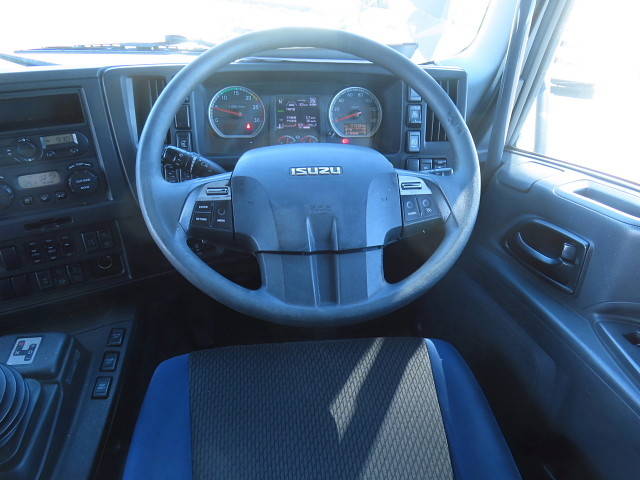 いすゞギガアルミブロック大型（10t）[写真20]