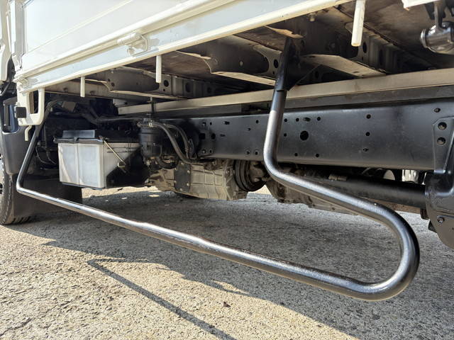 日野デュトロ平ボディ小型（2t・3t）[写真12]