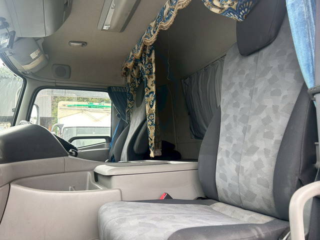 UDトラックスその他の車種アルミウイング大型（10t）[写真19]