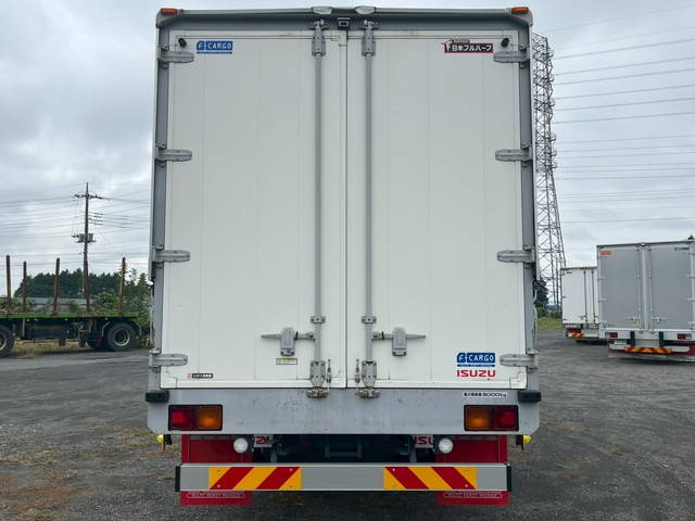 いすゞフォワードアルミウイング中型（4t）[写真10]