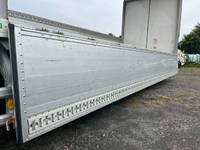 いすゞフォワードアルミウイング中型（4t）[写真13]