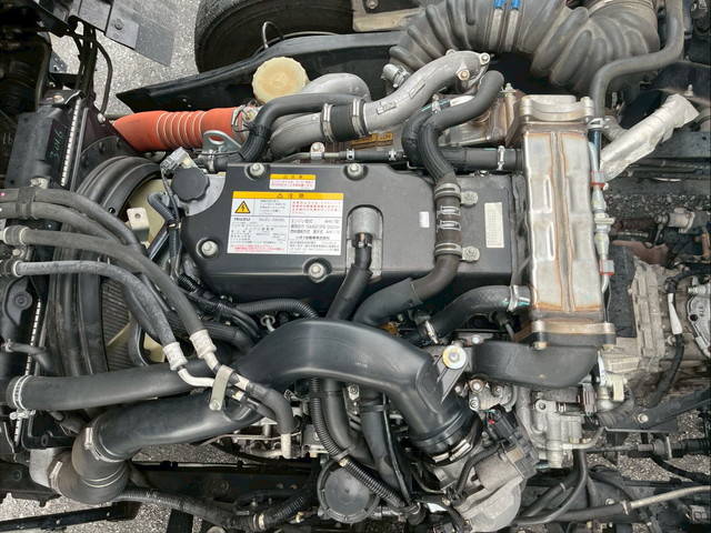 いすゞフォワードアルミウイング中型（4t）[写真22]