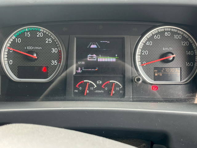 いすゞフォワードアルミウイング中型（4t）[写真26]