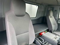 いすゞフォワードアルミウイング中型（4t）[写真31]