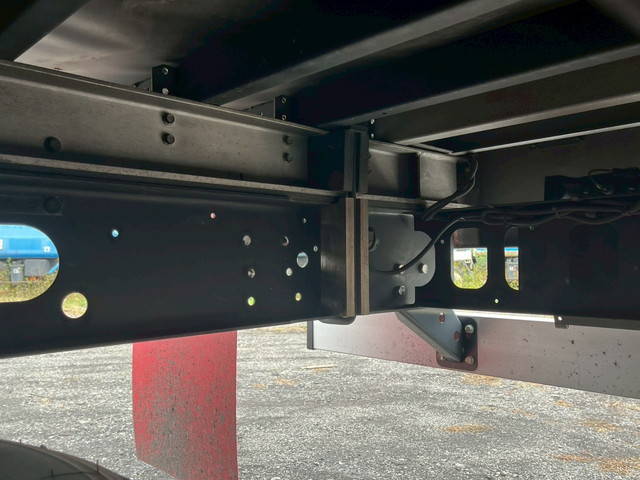 いすゞフォワードアルミウイング中型（4t）[写真34]