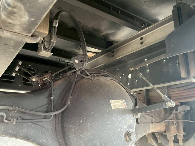 いすゞフォワードアルミウイング中型（4t）[写真35]