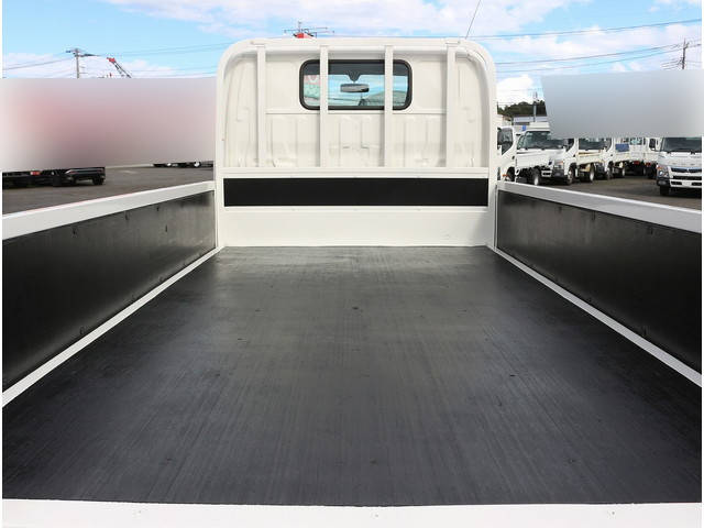 日野デュトロ平ボディ小型（2t・3t）[写真13]