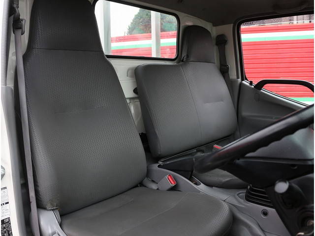 日野デュトロ平ボディ小型（2t・3t）[写真22]