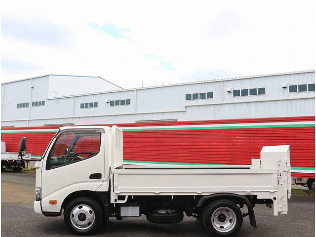 日野デュトロ平ボディ小型（2t・3t）[写真07]