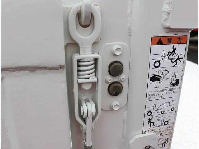 日野デュトロ平ボディ小型（2t・3t）[写真09]