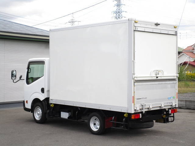 日産アトラスパネルバン小型（2t・3t）[写真02]