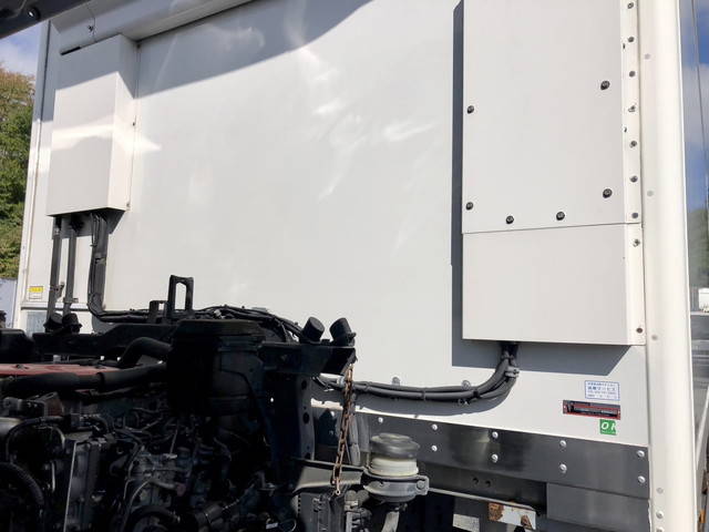 日野レンジャー冷凍車（冷蔵車）中型（4t）[写真10]