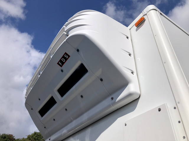 日野レンジャー冷凍車（冷蔵車）中型（4t）[写真09]