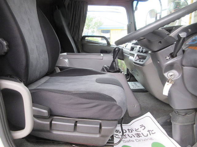 UDトラックスコンドルアルミウイング中型（4t）[写真23]