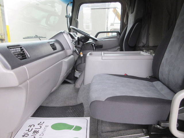 UDトラックスコンドルアルミウイング中型（4t）[写真25]