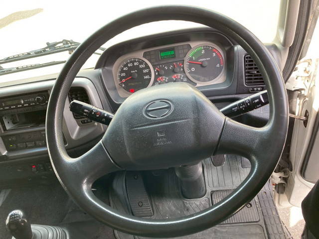 日野レンジャーアルミウイング中型（4t）[写真17]