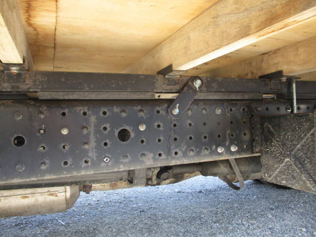 三菱ふそうキャンターアルミブロック小型（2t・3t）[写真10]