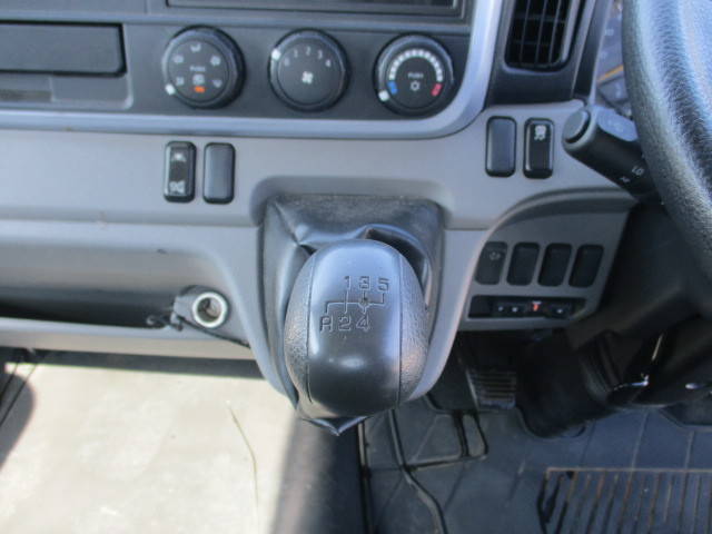 三菱ふそうキャンターアルミブロック小型（2t・3t）[写真29]