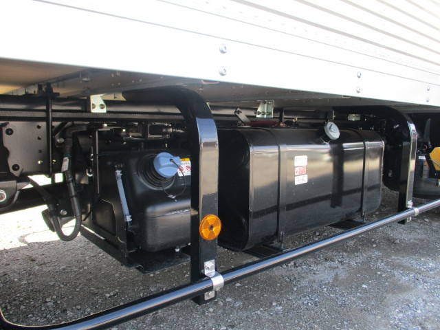 いすゞエルフアルミバン小型（2t・3t）[写真16]