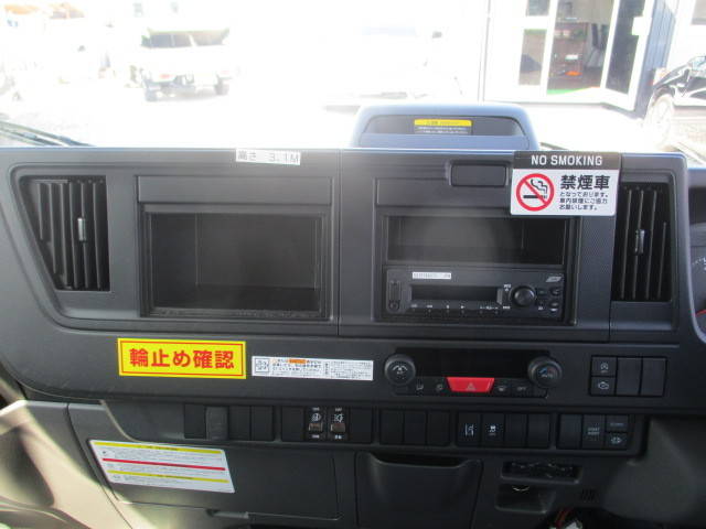 いすゞエルフアルミバン小型（2t・3t）[写真26]