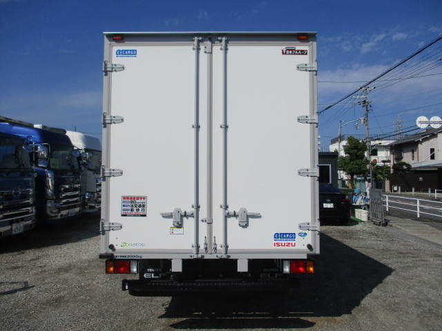いすゞエルフアルミバン小型（2t・3t）[写真07]
