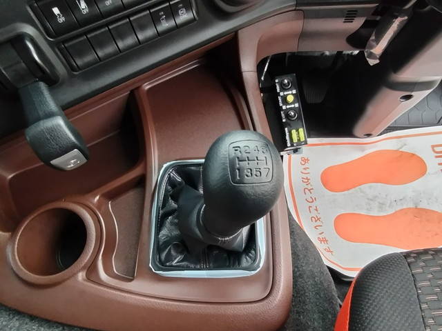 日野プロフィアダンプ大型（10t）[写真23]