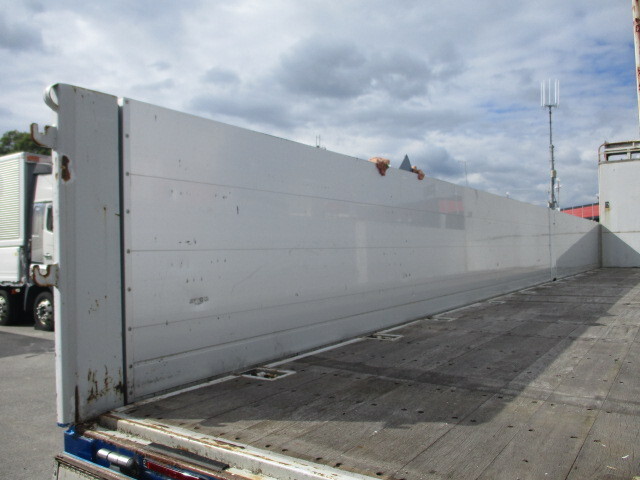 日野プロフィアアルミブロック大型（10t）[写真10]