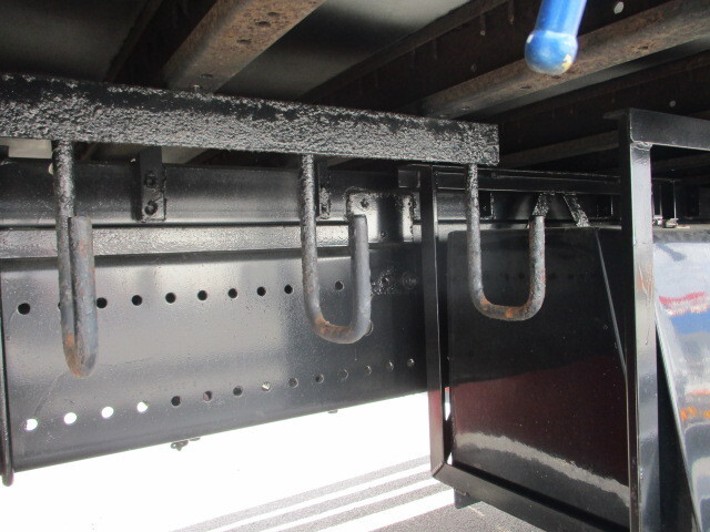 日野プロフィアアルミブロック大型（10t）[写真19]