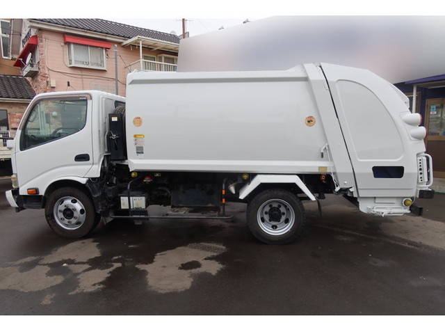 日野デュトロパッカー車（塵芥車）小型（2t・3t）[写真04]