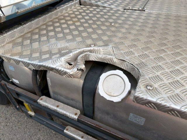 いすゞギガトレーラーヘッド（トラクターヘッド）大型（10t）[写真15]