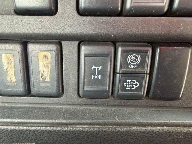 いすゞギガトレーラーヘッド（トラクターヘッド）大型（10t）[写真22]