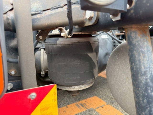 いすゞギガトレーラーヘッド（トラクターヘッド）大型（10t）[写真06]