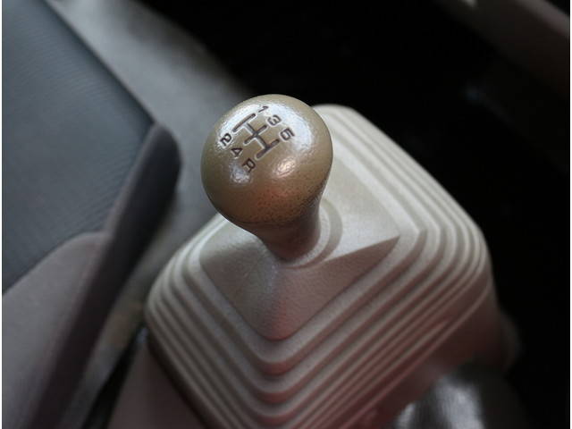 日産アトラス平ボディ小型（2t・3t）[写真19]